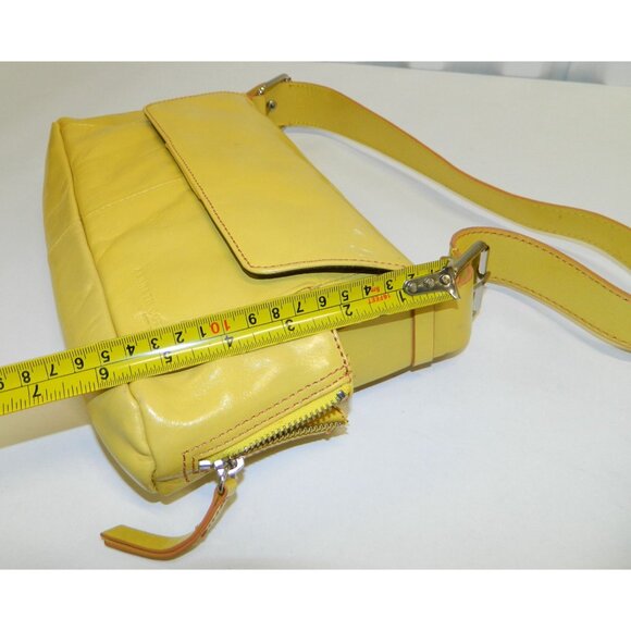 Kenneth Cole Yellow Leather Shoulder Bag Magnetic Flap Closure & Zipper Pocket - Picture 4 of 15